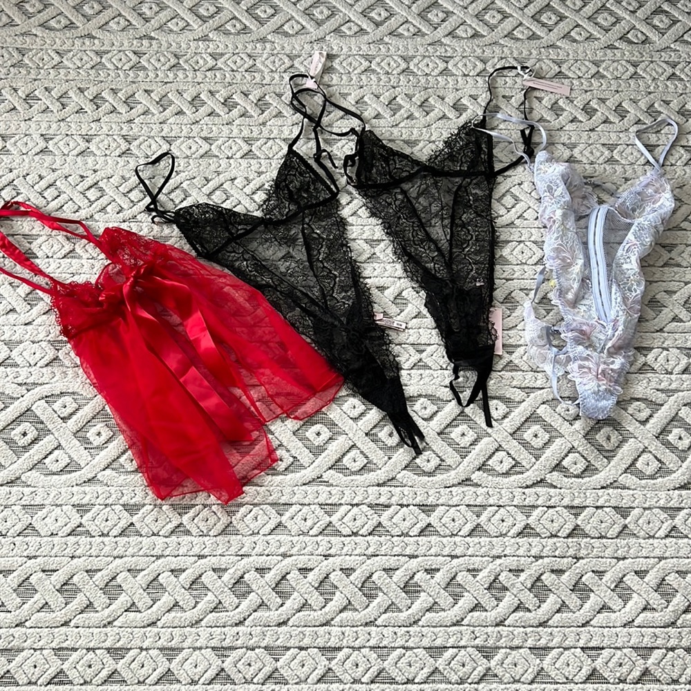 NWT VS Lingerie